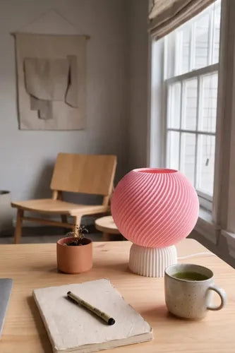 Lámpara de mesa Brown Glow Blanco/Rosa SLVJE, ideal como velador o lámpara de escritorio